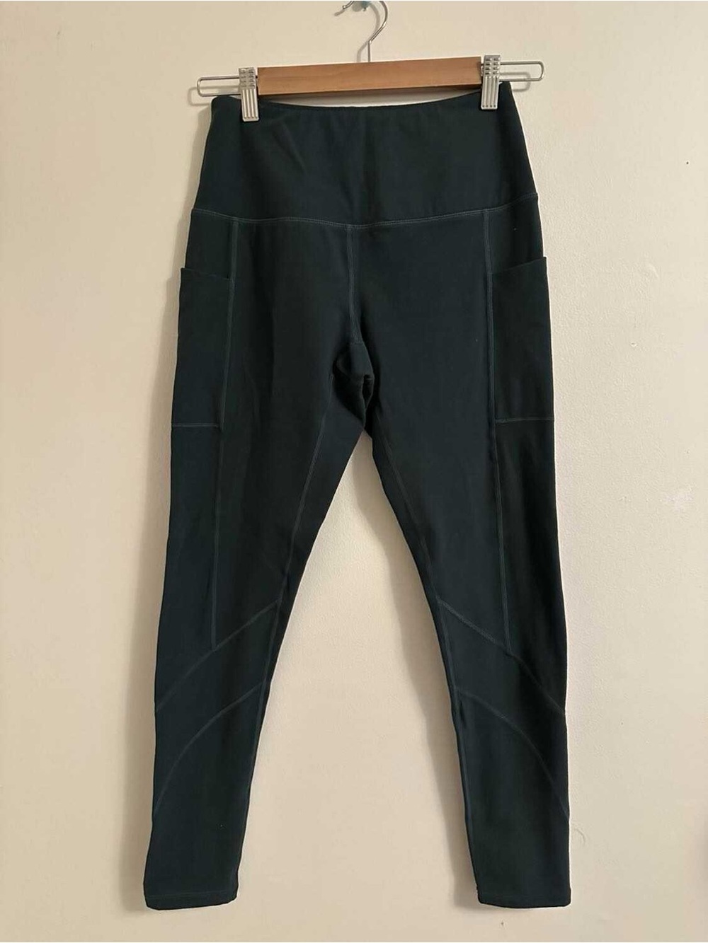 Along Fit High-Waist Yoga Leggings